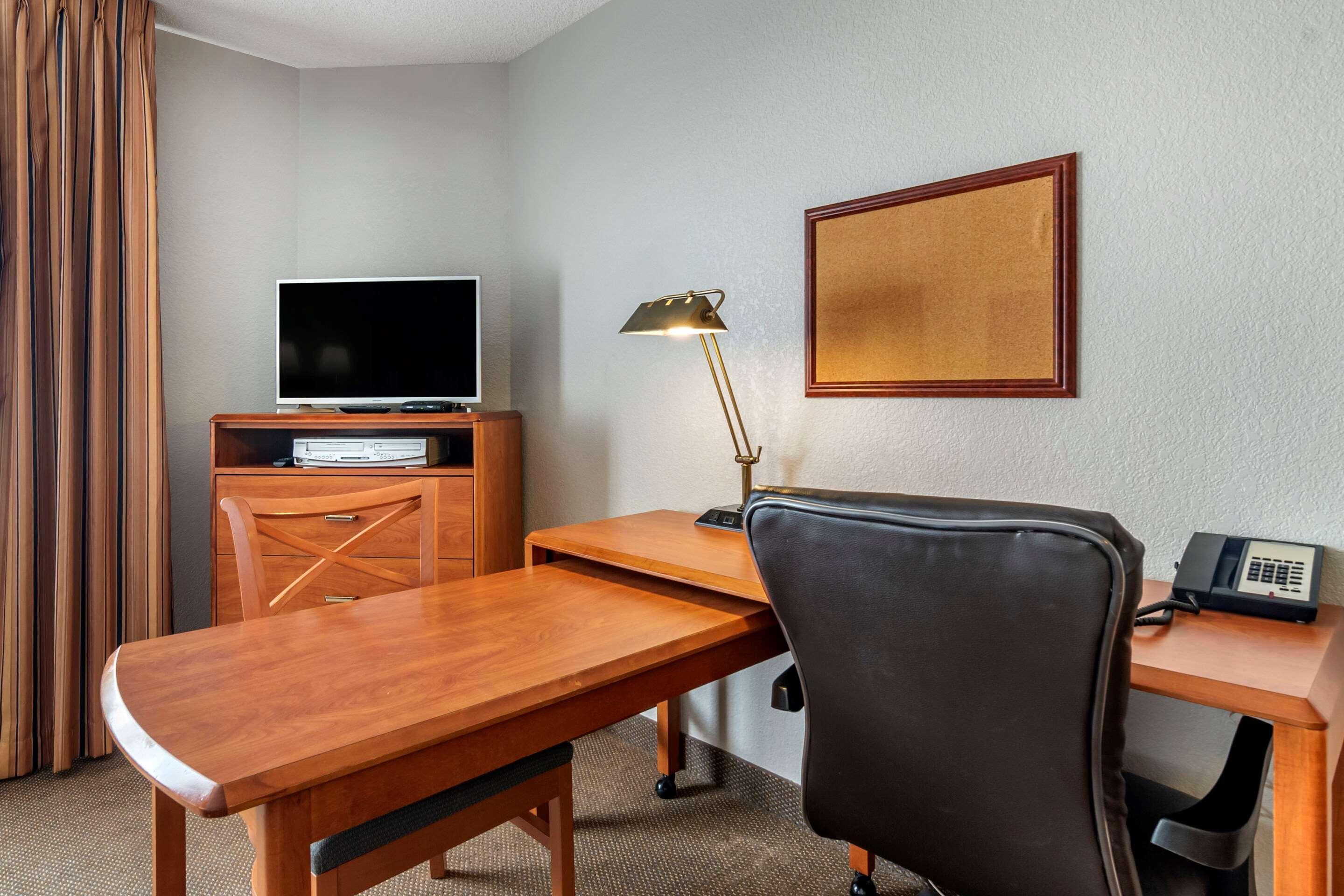 Mainstay Suites Emporia Eksteriør billede